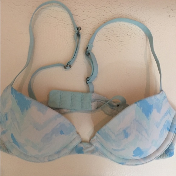 **SOLD**Gilly Hicks Demi Bra - Picture 1 of 5